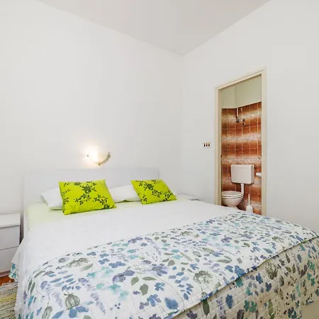 Apartment And Petar